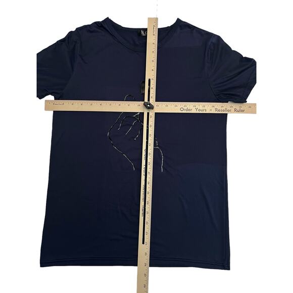 Minimalist Cut-Out Hand Heart Gesture T-Shirt | NCS Brand | Navy Blue  Medium - Picture 5 of 5